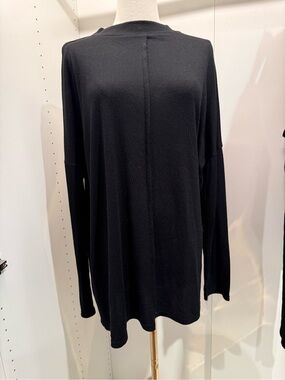 Women's Black Long Sleeve Crewneck Top